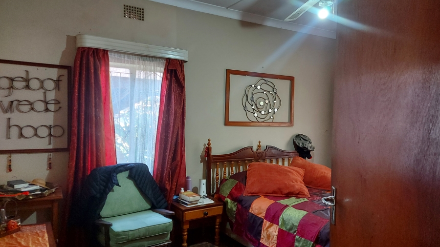 4 Bedroom Property for Sale in Oos Einde North West